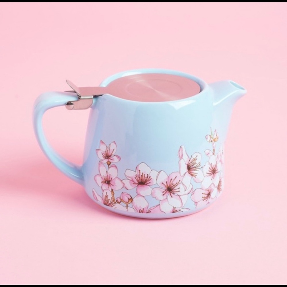 Alfred teapot
